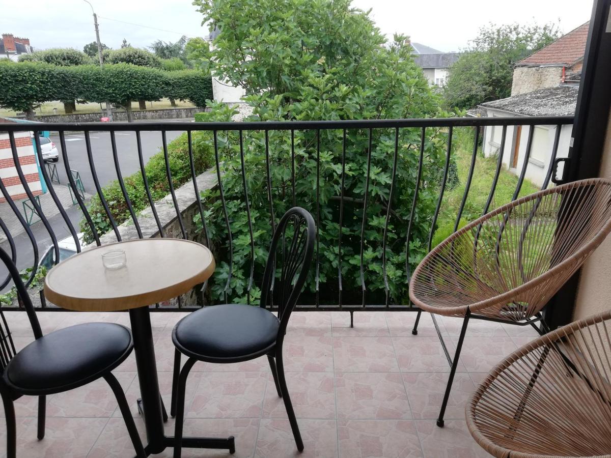 Meubles De Tourisme Le Trianon Et Le Petit Trianon Appartement Saint-Junien Buitenkant foto